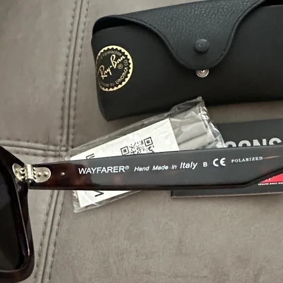 Ray-Ban Classic Black Sunglasses Case